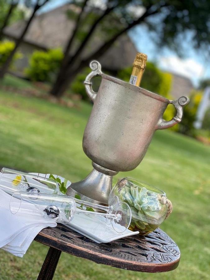 Phokeng Tshiberry Bed & Breakfast מראה חיצוני תמונה